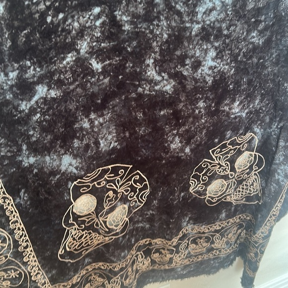 One Teaspoon embroidered tie dye skull scarf wrap sarong - Picture 4 of 7
